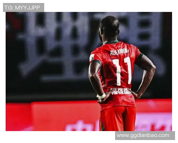 弗兰克福新赛季备战遇阻:武尔夫因伤缺席全赛季 弗兰克福新赛季备战遇阻:武尔夫因伤缺席全赛季