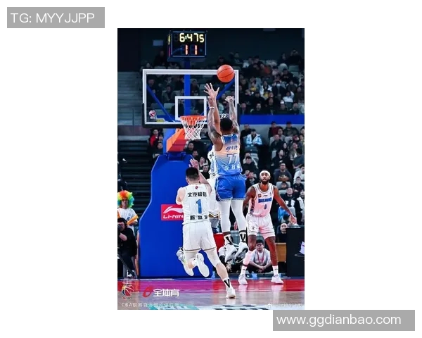 昆汀-皮特森在CBA全明星赛中表现抢眼，点燃全场激情