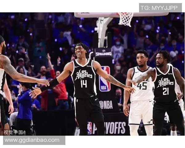 快船逆转黄蜂，锁定西部决赛席位