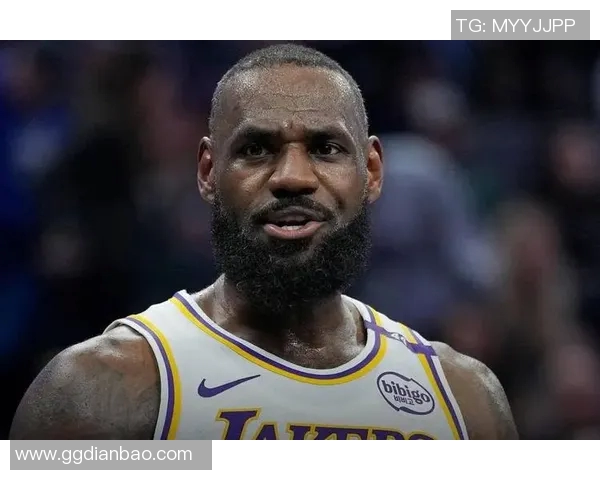 勒布朗-詹姆斯慷慨捐助贫困地区，受到赞誉和尊敬