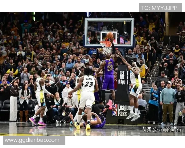 詹姆斯独得30+，湖人胜魔术