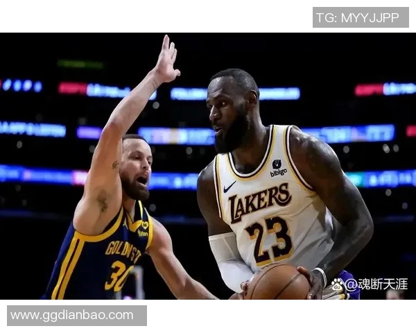 詹姆斯带伤表现力压库里领湖人获得胜利